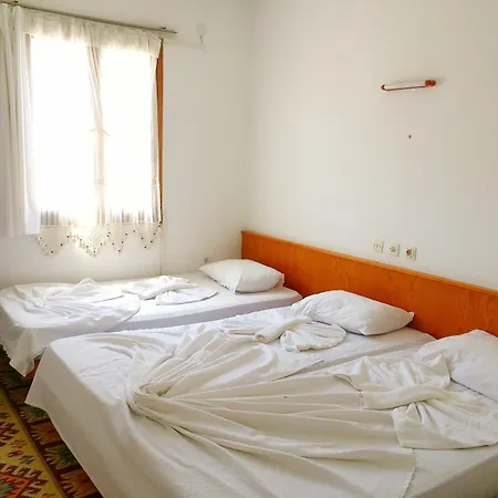 Parmis Çeşme